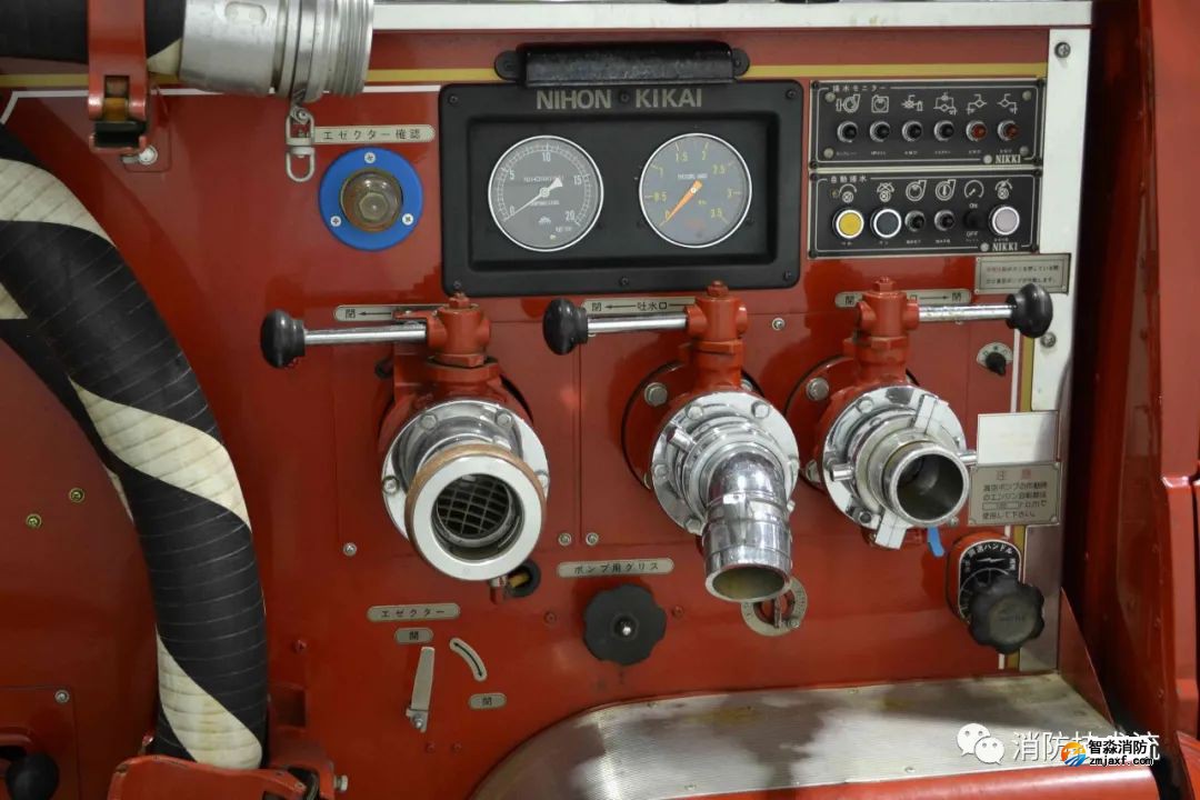 消防車(chē)的滅火操作系統(tǒng)